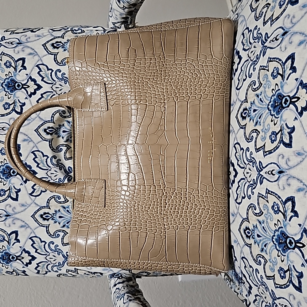 Teddy Blake 15" tote